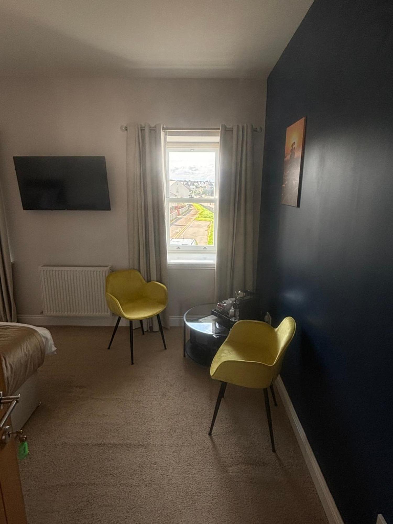 Marine Aparthotel *